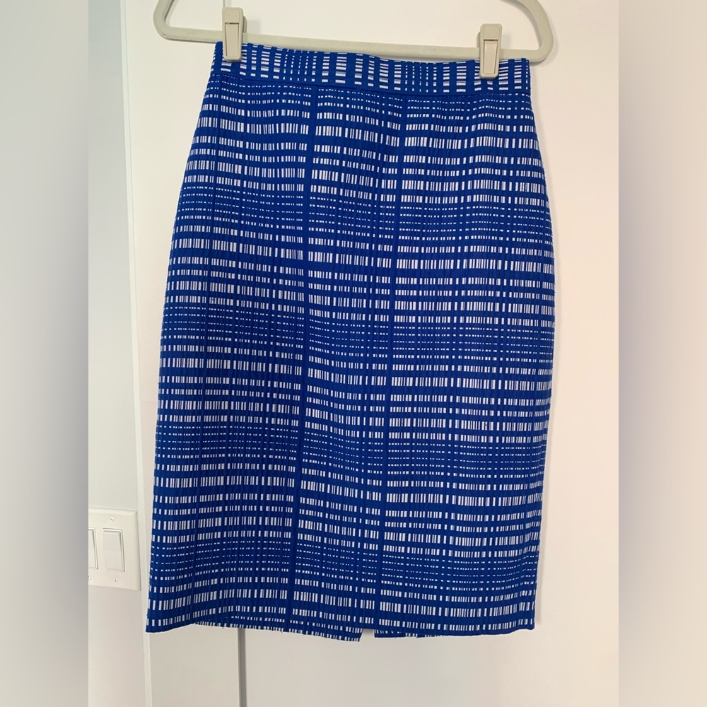 Banana Republic blue and white pencil skirt